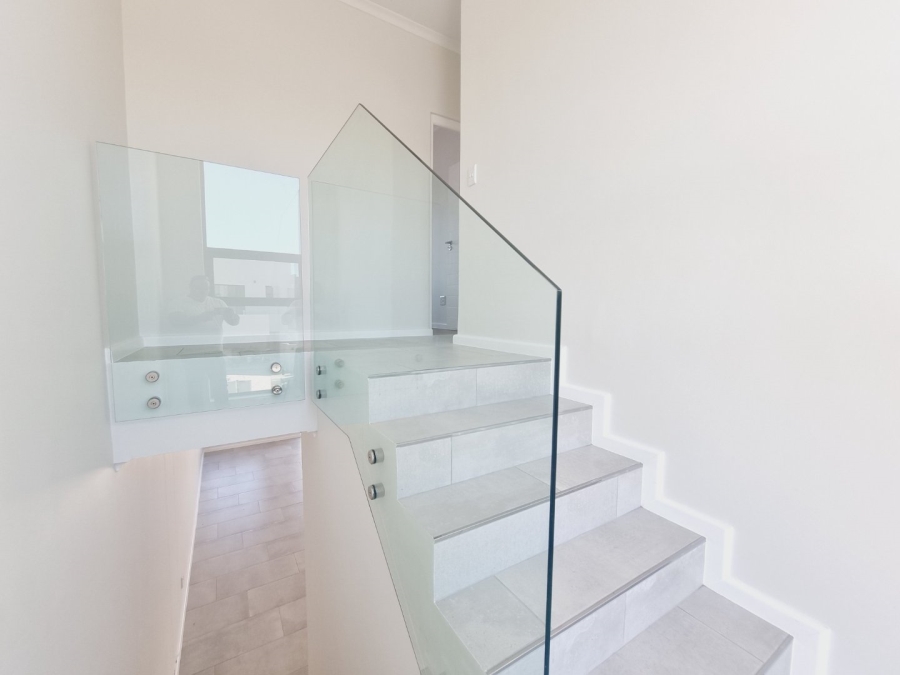 4 Bedroom Property for Sale in Sandown Western Cape